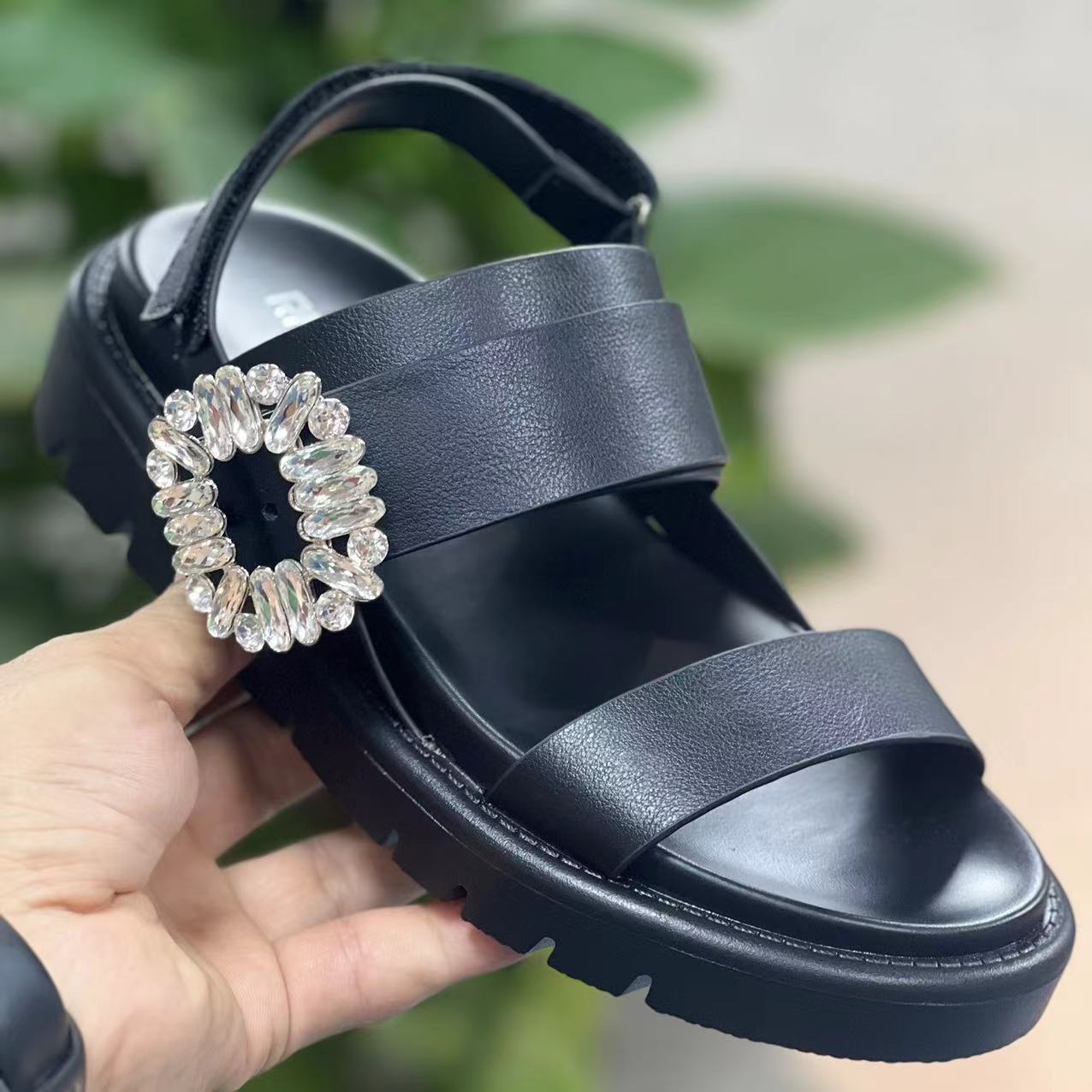 Women's Simple Drill Buckle Design Wide Strap Sandals