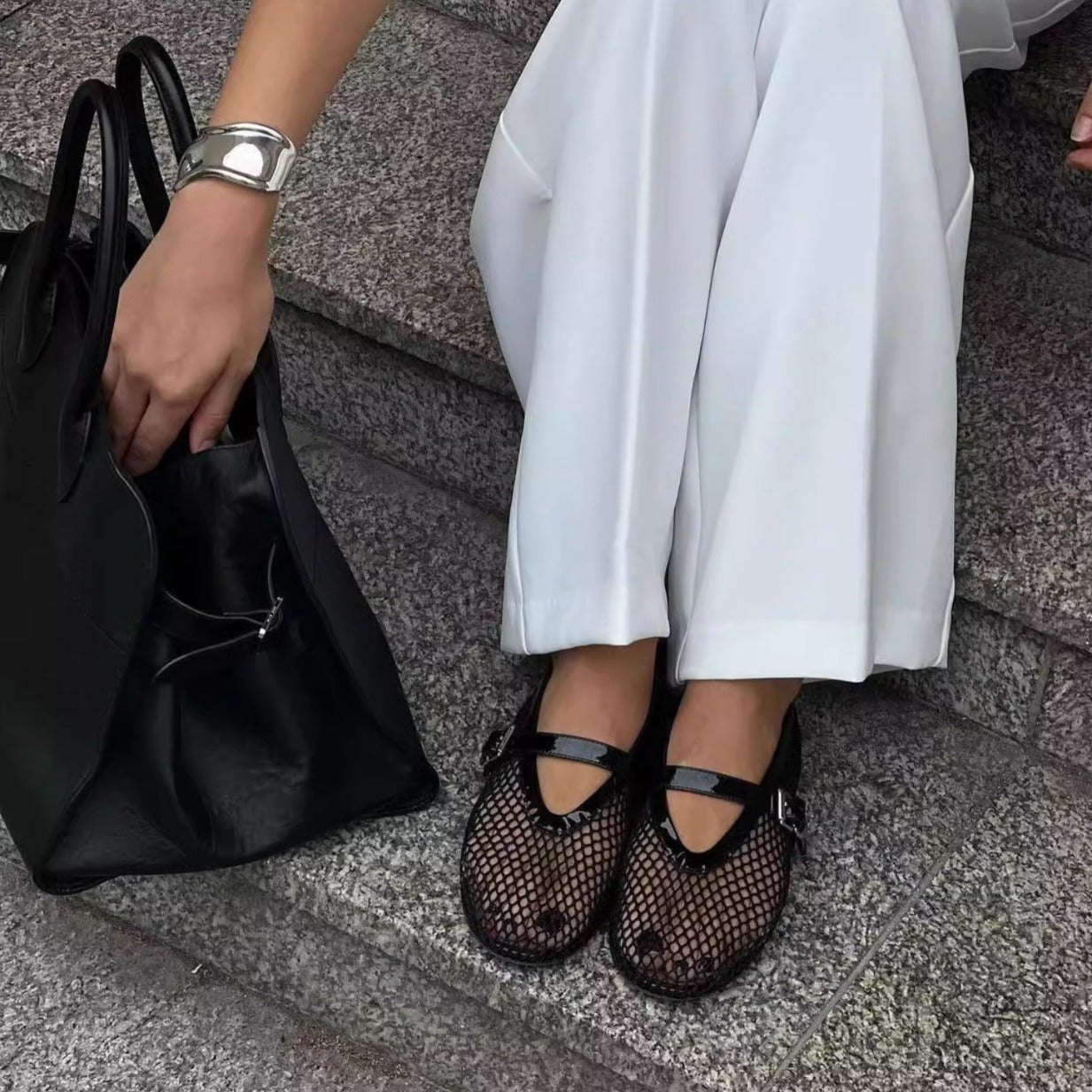 Women's Ballet Flat Hollowed Black Round Pumps Women's Shoes