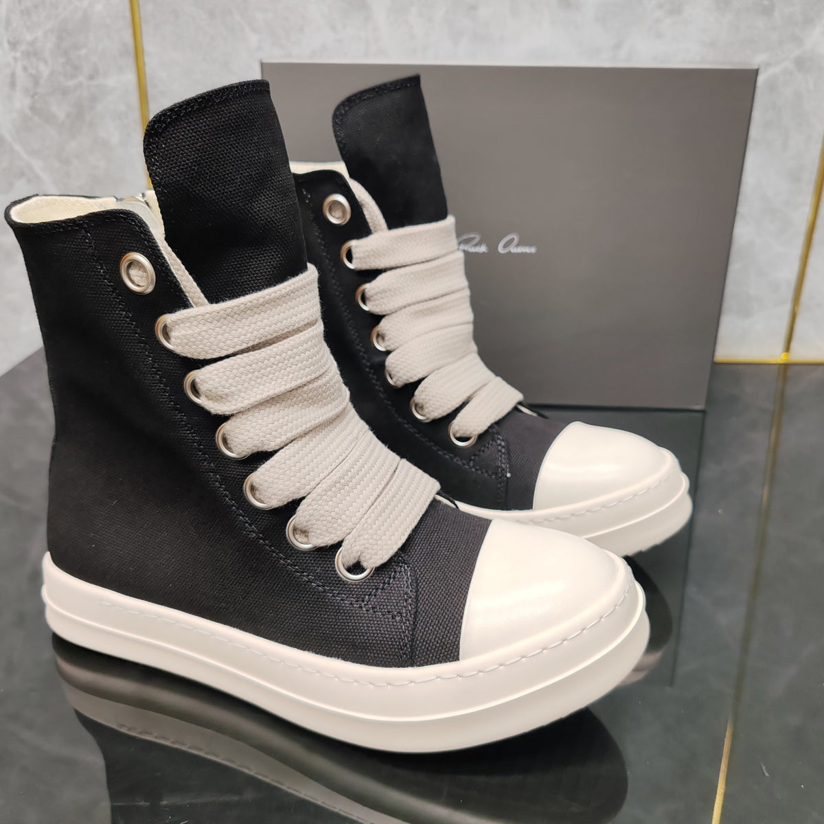 Women's & Men's Black Fashion Thick Bottom Simple Trendy Couple Sneakers