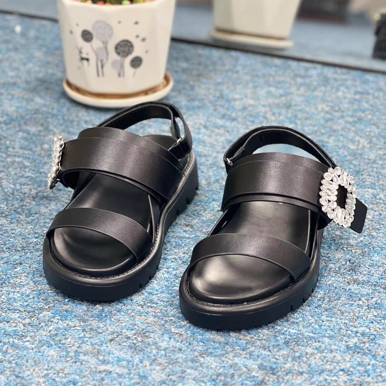 Women's Simple Drill Buckle Design Wide Strap Sandals