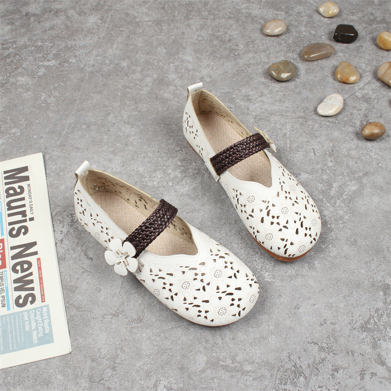 Women's Artistic Retro Flat Round Toe Hole Sandals