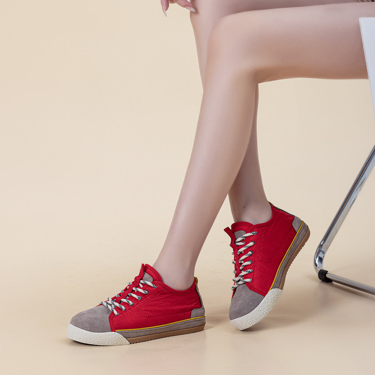 Women's Retro Color Matching Genuine Lace Up Round Toe Flat Comfortable Women's Casual Shoes