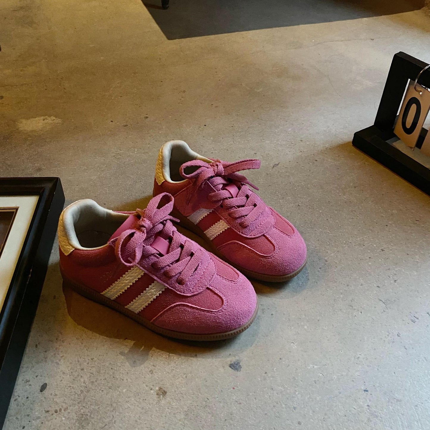 Women's & Men's Four Genuine Training Middle Big Kid's Sneakers