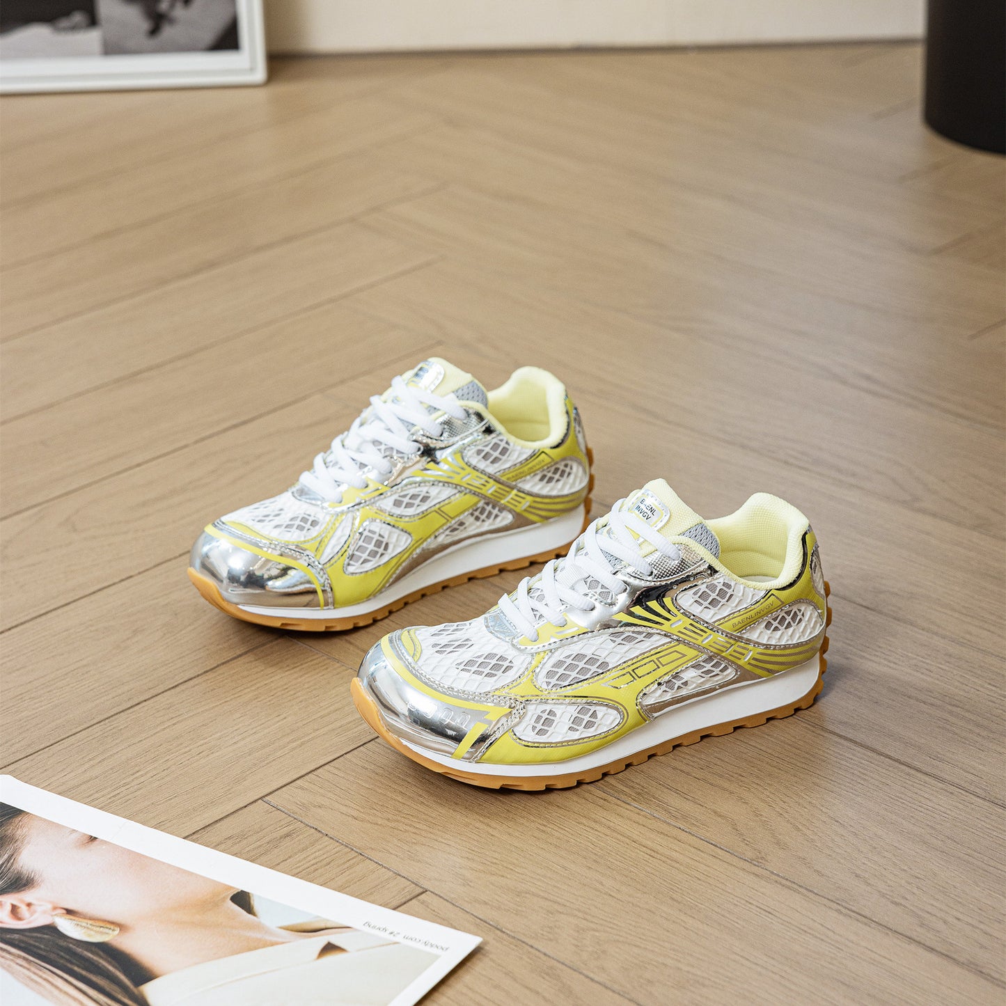 Yu Tong Daddy Color Matching Low Top Sneakers