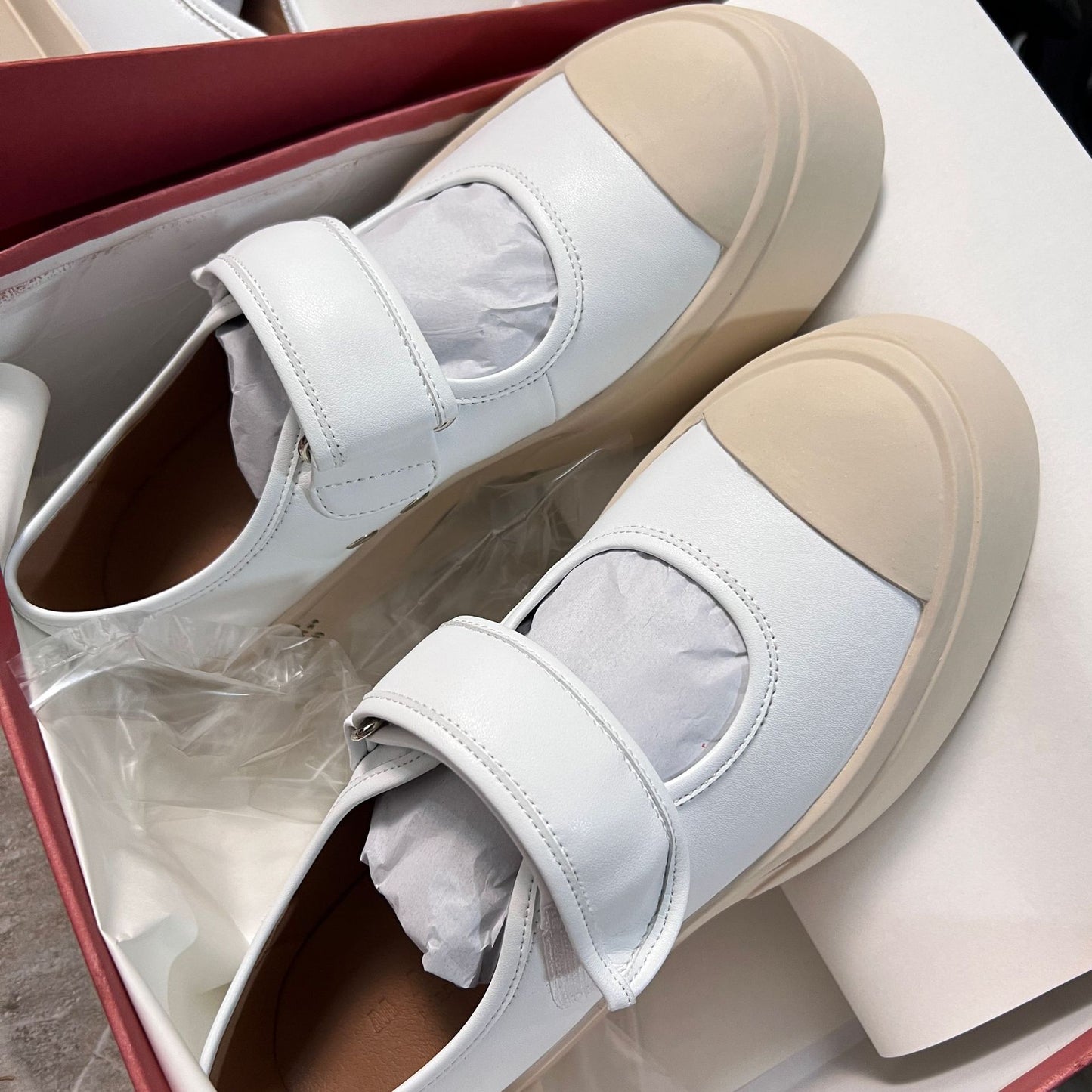 Women's Big Toe Strap Flat Magic Stick Canvas Shoes