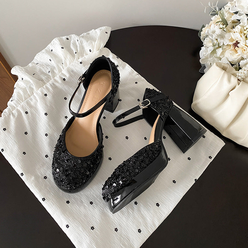 Women's Hollow Buckle Strap Closed Toe Plus Heels