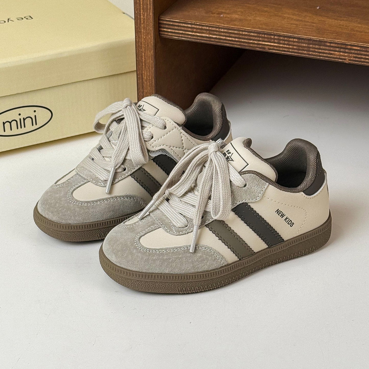 Children's Moral Training Spring Korean Fashion Suede Kid's Sneakers