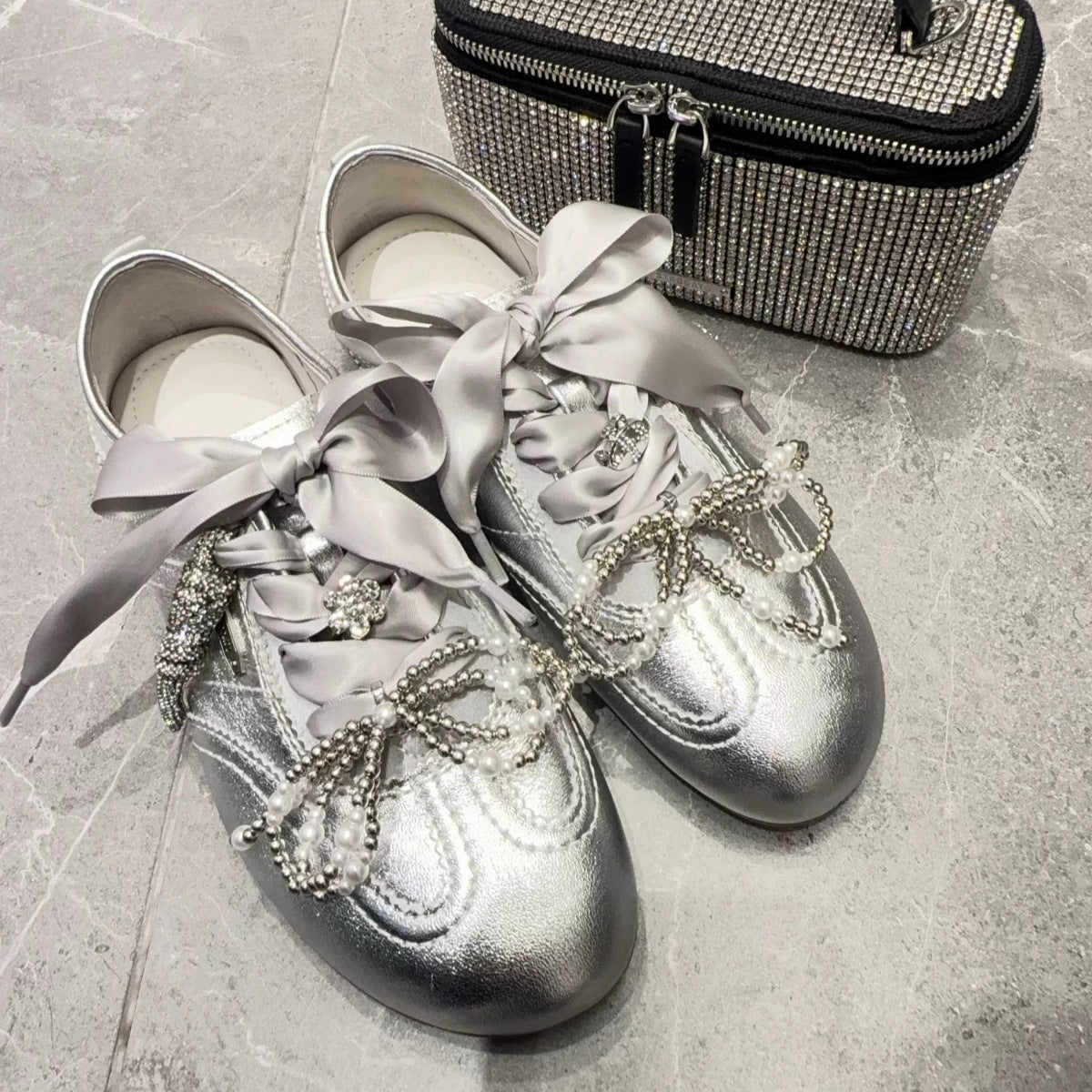 Women's Retro Ballet Training Pearl Bow Lace Up Women's Sports Shoes
