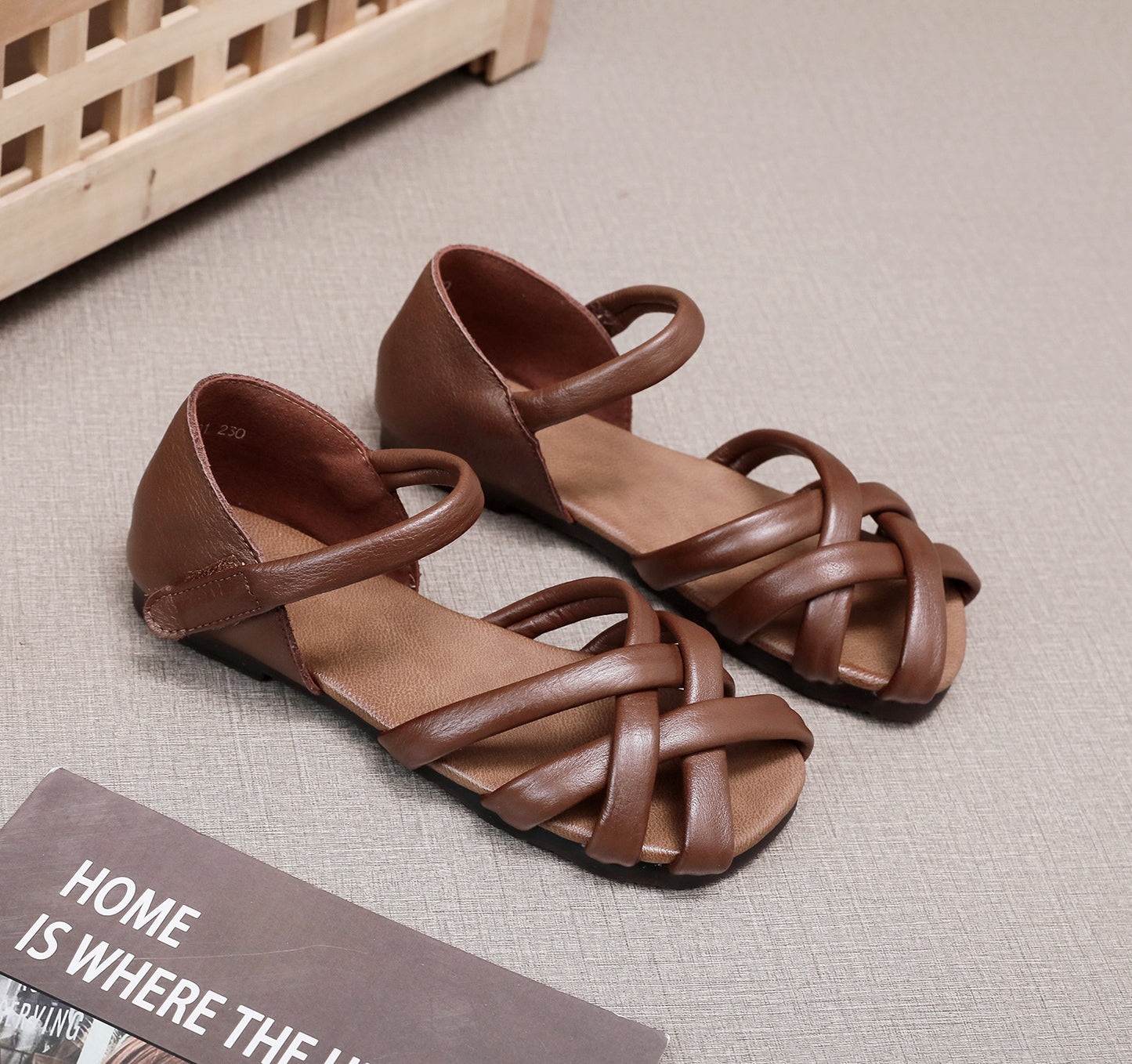 Women's Layer Cowhide Soft Bottom Breathable Hollow Hole Handmade Sandals